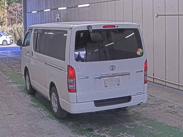 TOYOTA REGIUS ACE