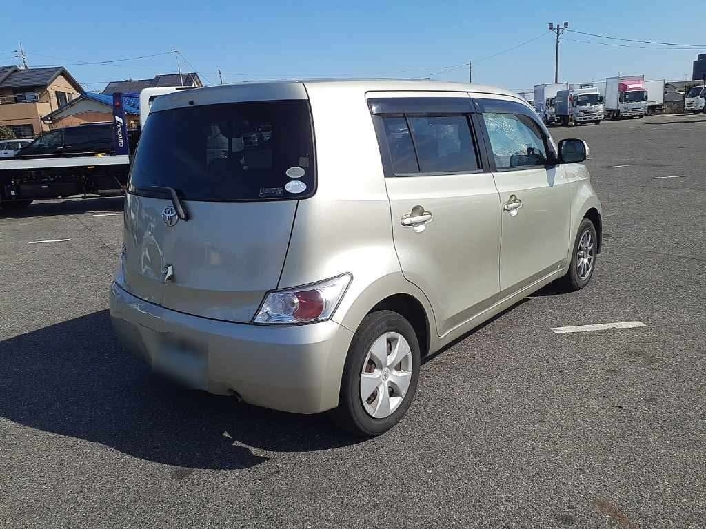 TOYOTA BB