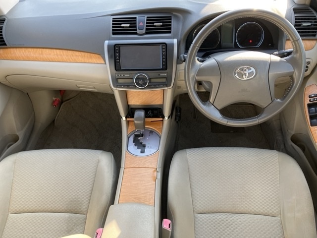 TOYOTA PREMIO