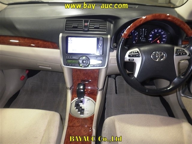 TOYOTA PREMIO