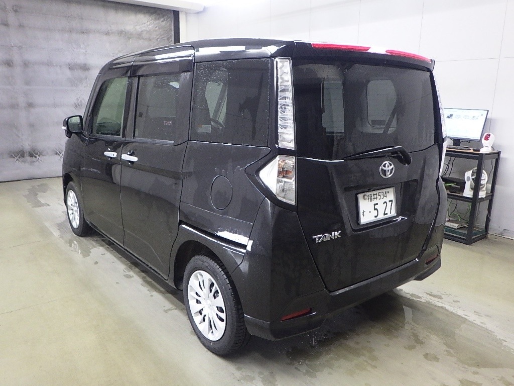 TOYOTA TANK