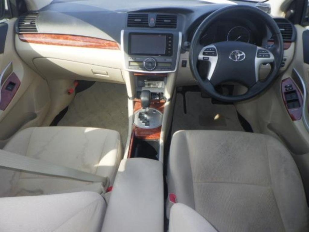 TOYOTA PREMIO