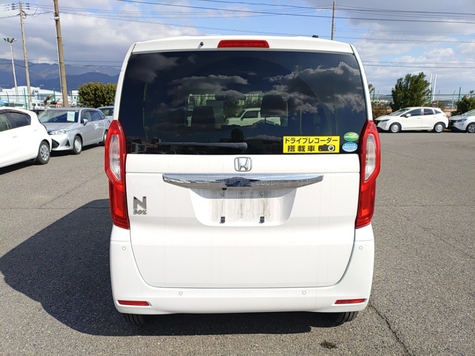 HONDA N-BOX