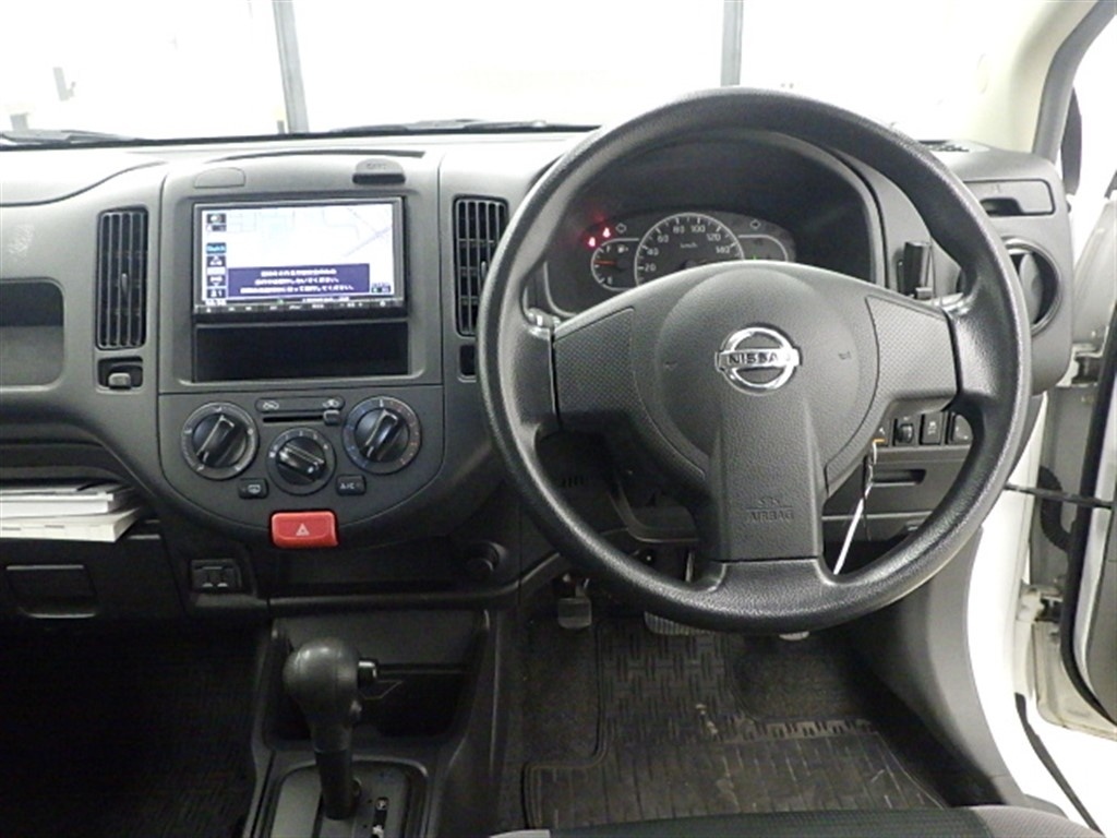 NISSAN AD
