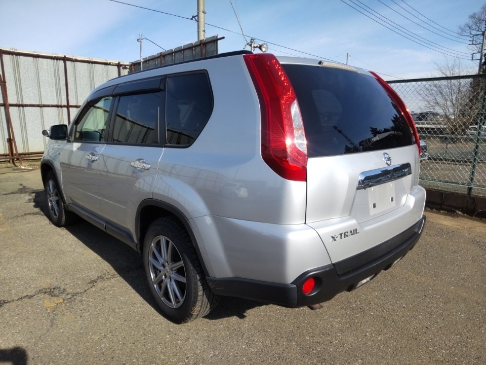 NISSAN X-TRAIL