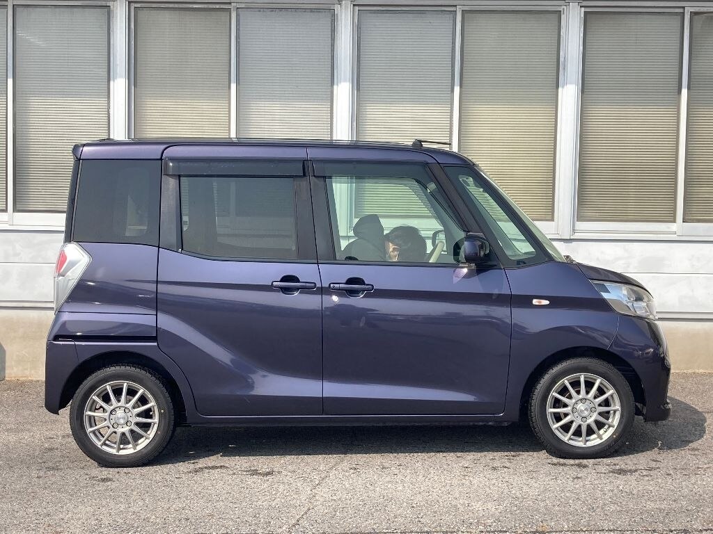 NISSAN DAYZ ROOX