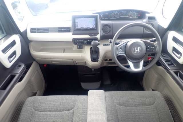 HONDA N-BOX
