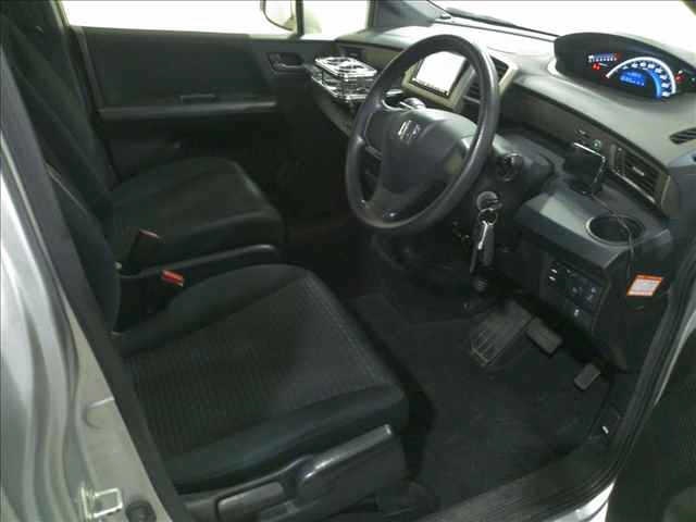 HONDA FREED SPIKE