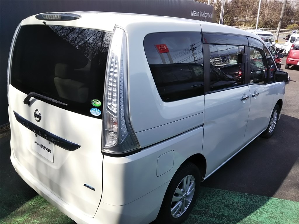 NISSAN SERENA
