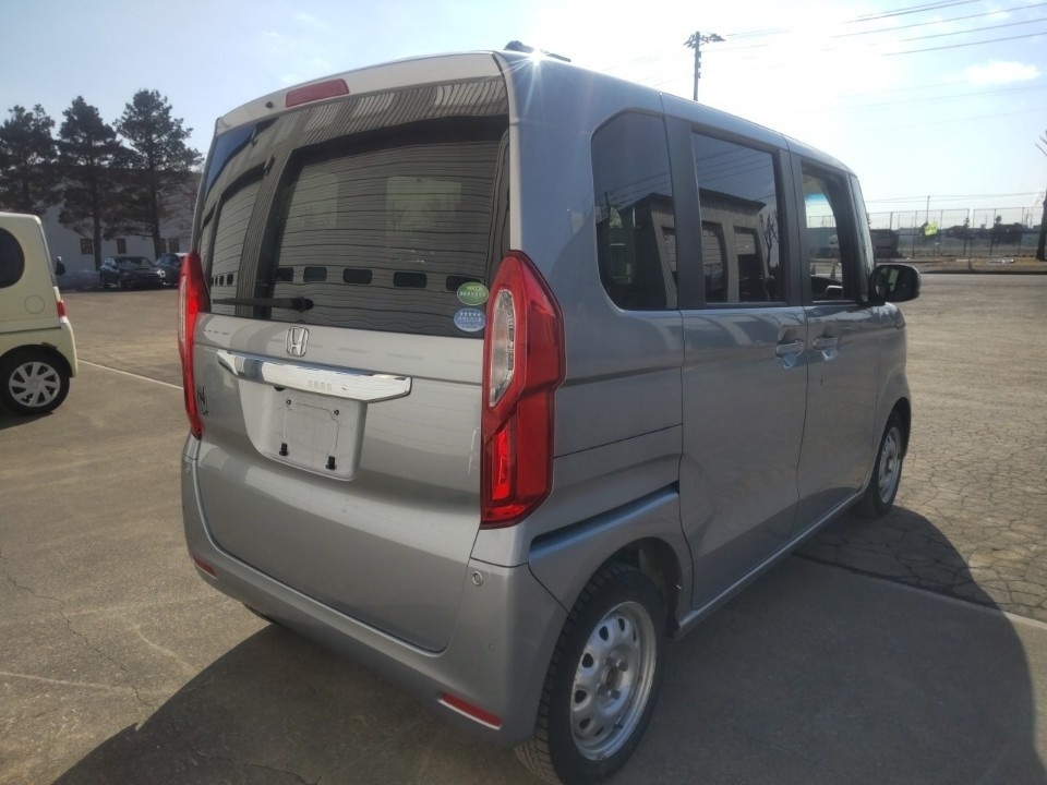 HONDA N-BOX