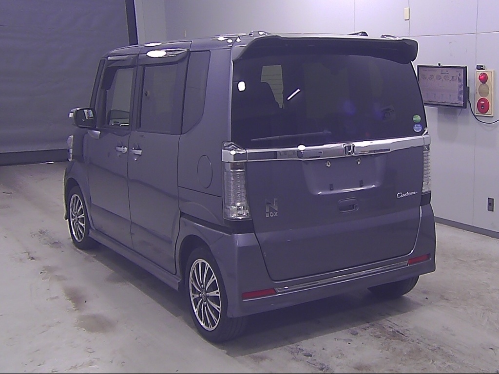 HONDA N-BOX