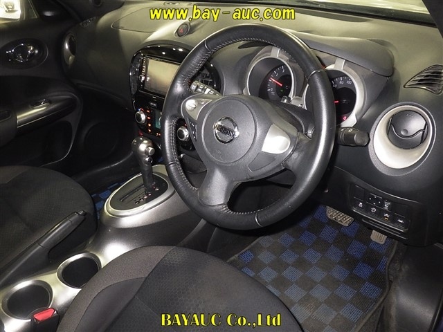 NISSAN JUKE