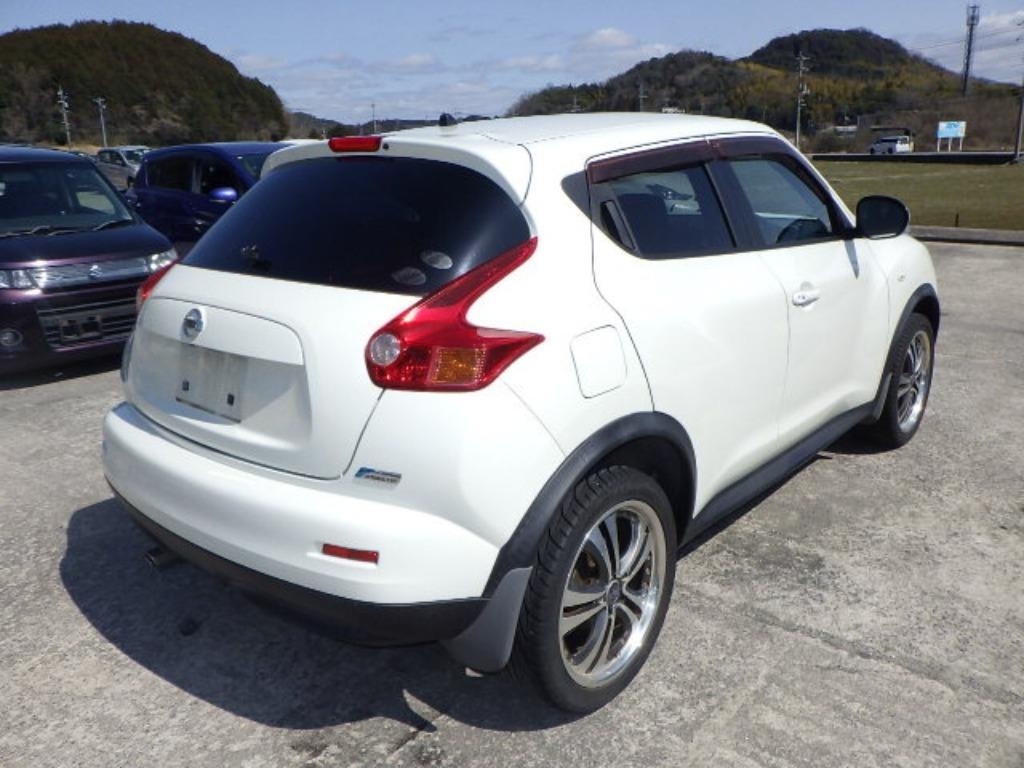NISSAN JUKE