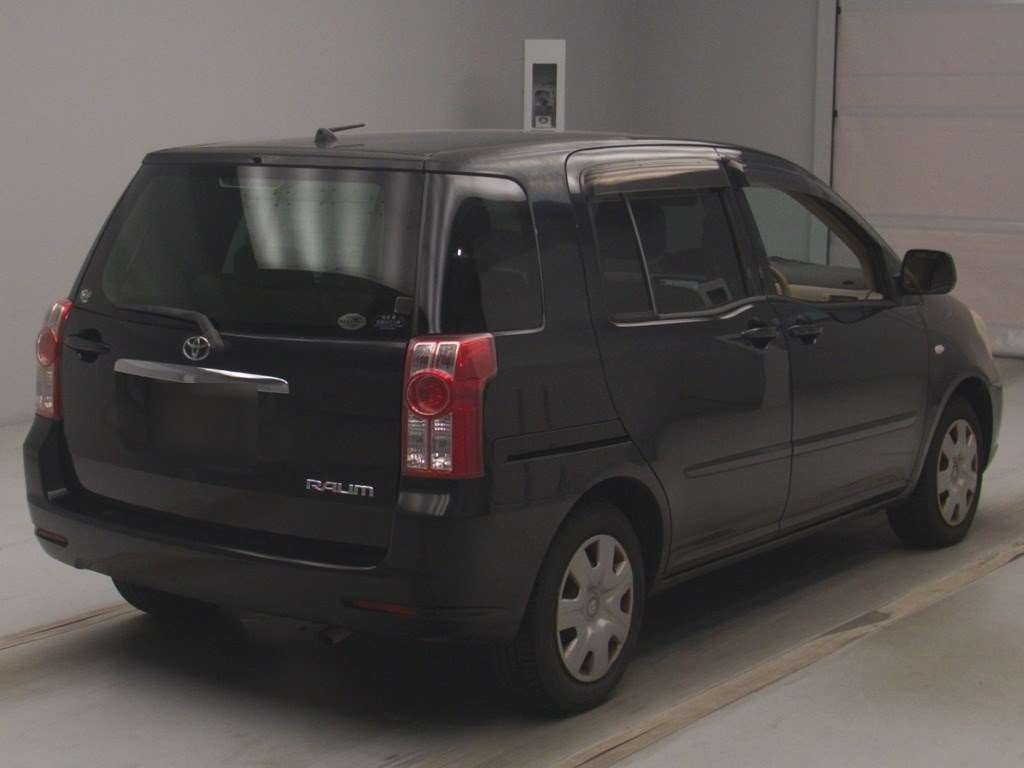 TOYOTA RAUM