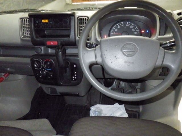 NISSAN NV100 CLIPPER