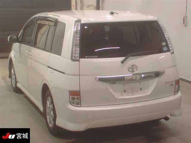 TOYOTA ISIS