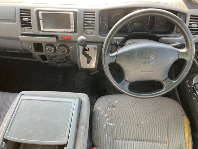 TOYOTA REGIUS ACE