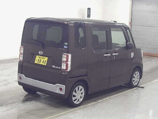 DAIHATSU WAKE