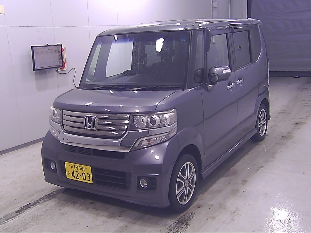HONDA N-BOX