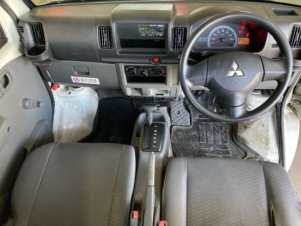 MITSUBISHI MINICAB
