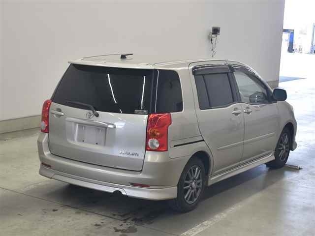 TOYOTA RAUM