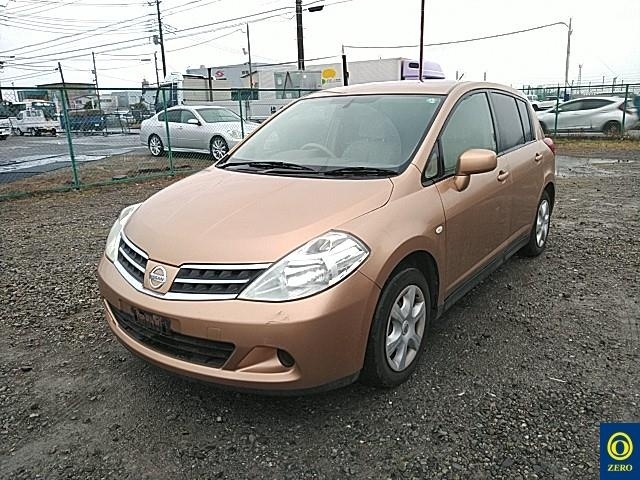 NISSAN TIIDA