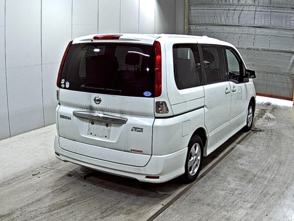 NISSAN SERENA