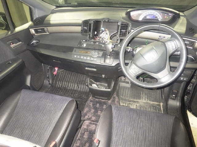 HONDA FREED SPIKE