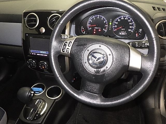 MAZDA VERISA