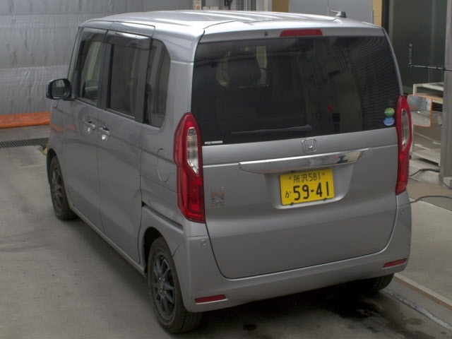 HONDA N-BOX