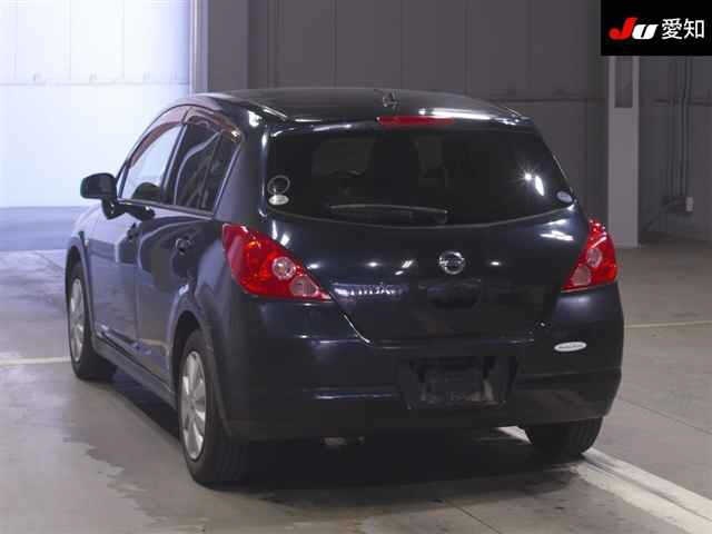 NISSAN TIIDA