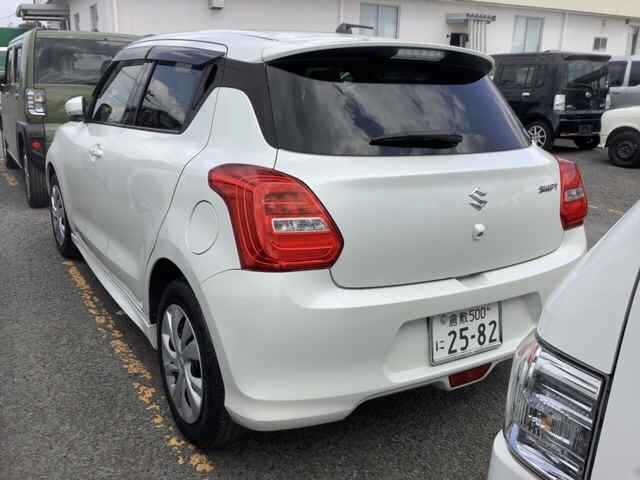 SUZUKI SWIFT