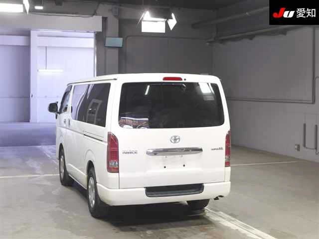 TOYOTA REGIUS ACE