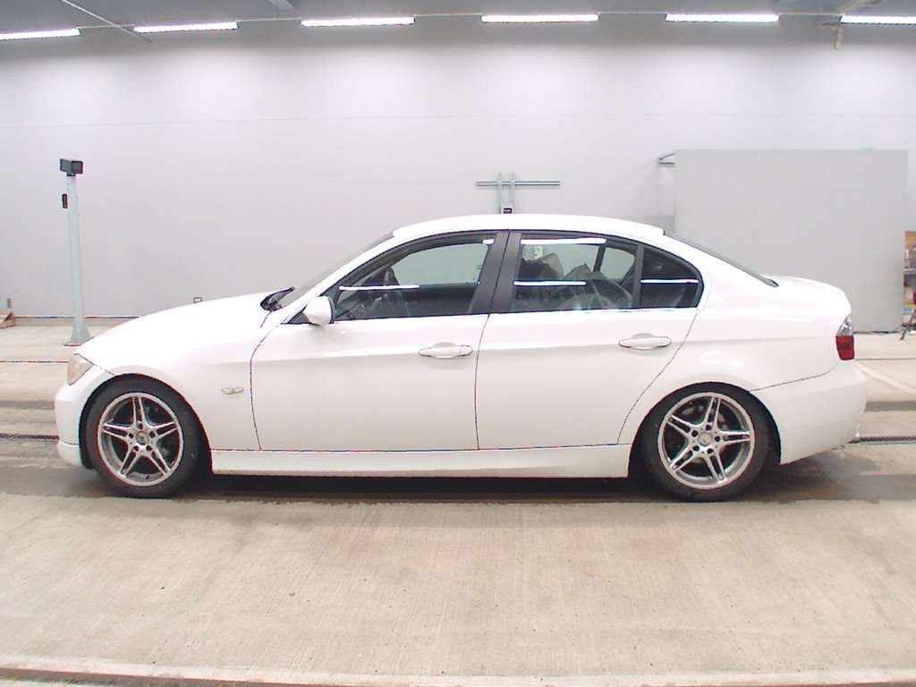 BMW 3-SERIES