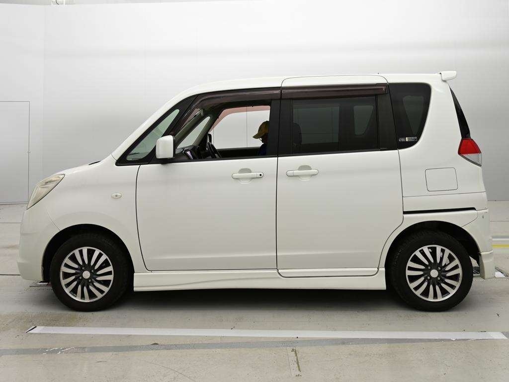 MITSUBISHI DELICA D:2