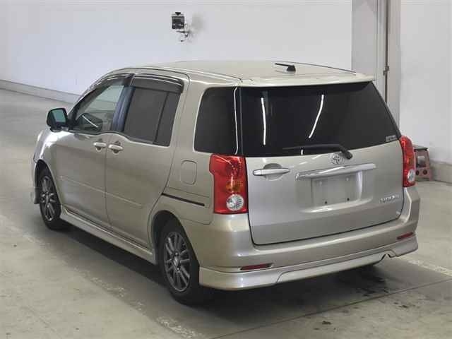 TOYOTA RAUM