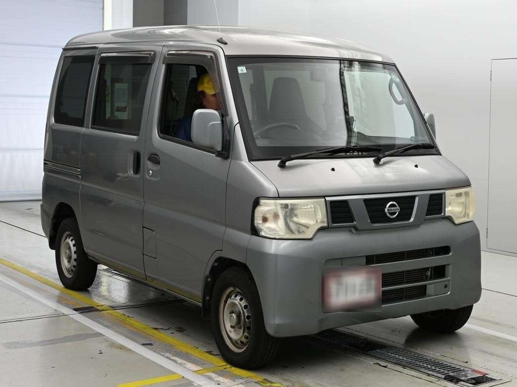 NISSAN NV100 CLIPPER