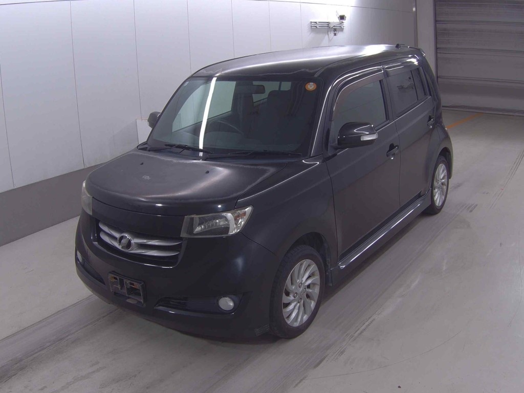 TOYOTA BB