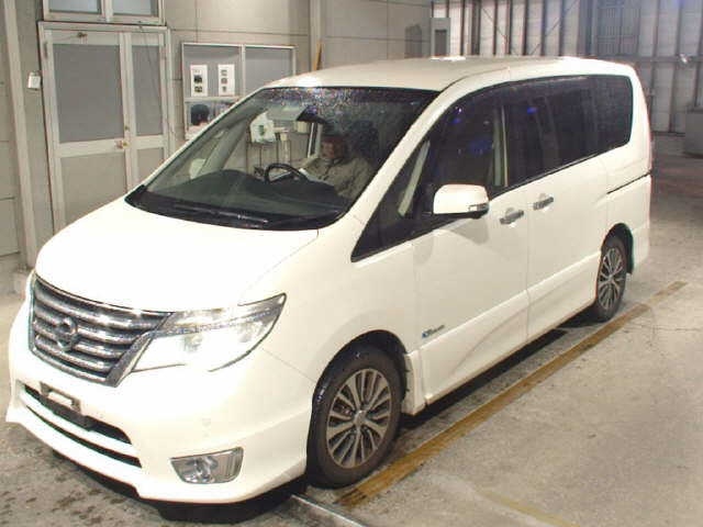 NISSAN SERENA