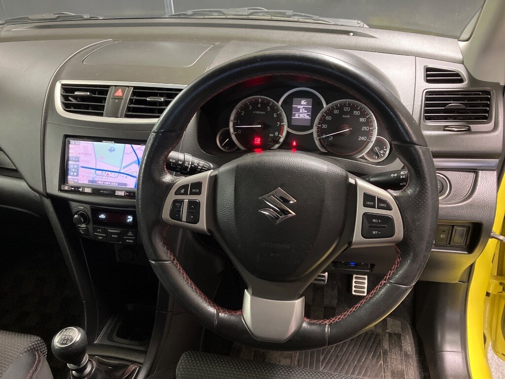 SUZUKI SWIFT