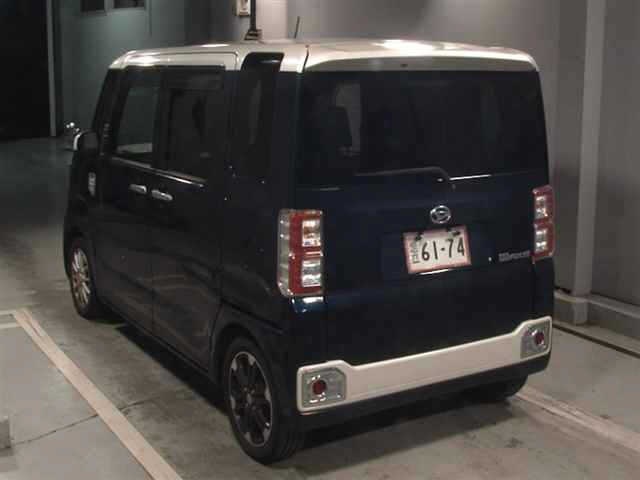 DAIHATSU WAKE