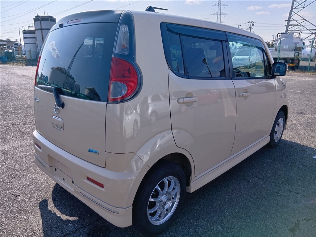 NISSAN MOCO
