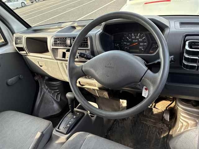 MITSUBISHI MINICAB