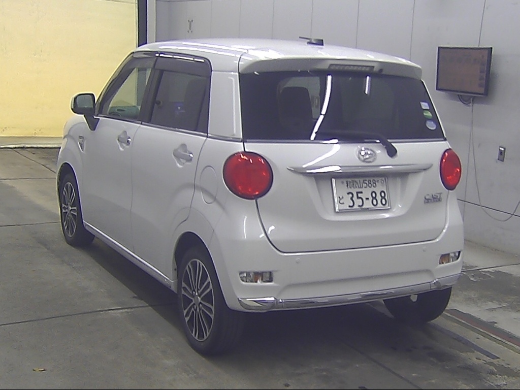 DAIHATSU CAST