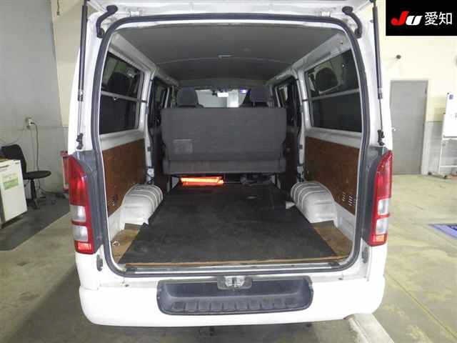 TOYOTA REGIUS ACE