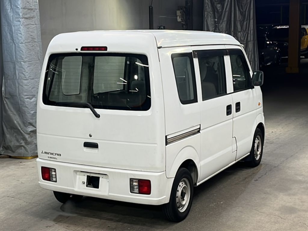 MITSUBISHI MINICAB