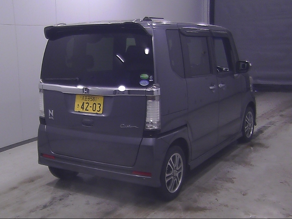 HONDA N-BOX