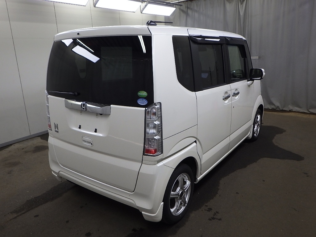 HONDA N-BOX
