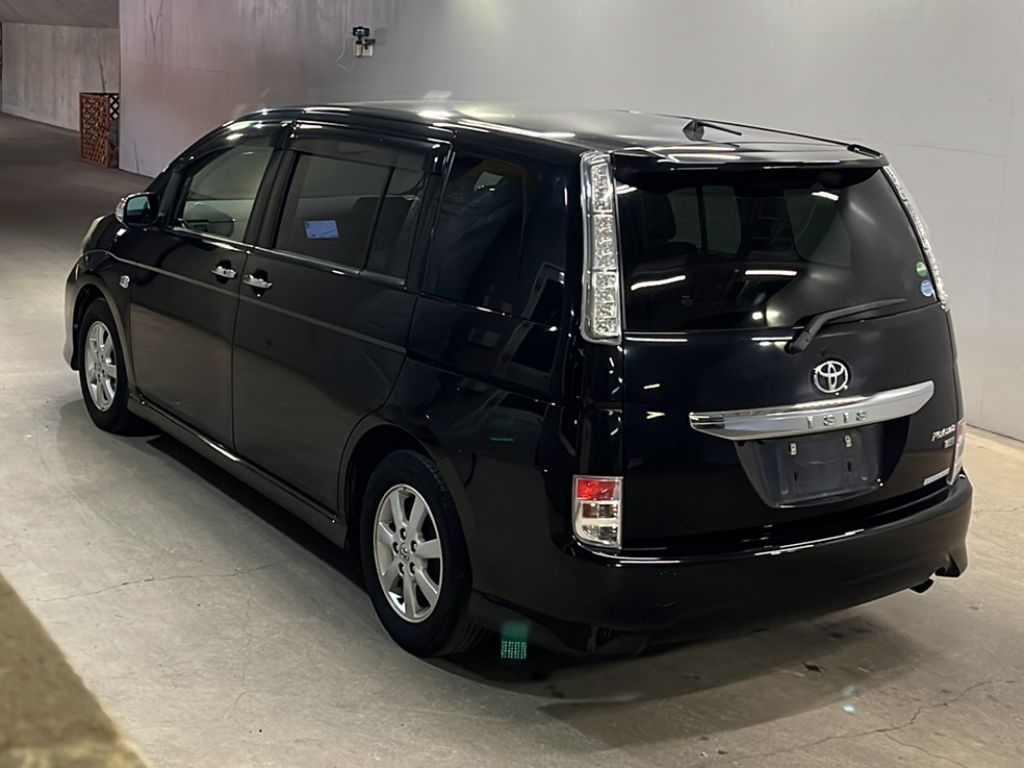 TOYOTA ISIS