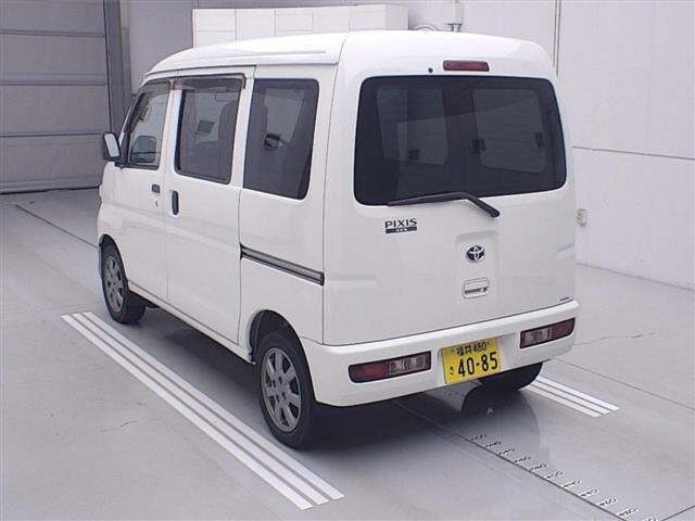 TOYOTA PIXIS VAN